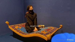 【哥只是一个传说520】酒店约丰满女王调教，趴在地上埋头舔逼，带着情趣手铐操逼